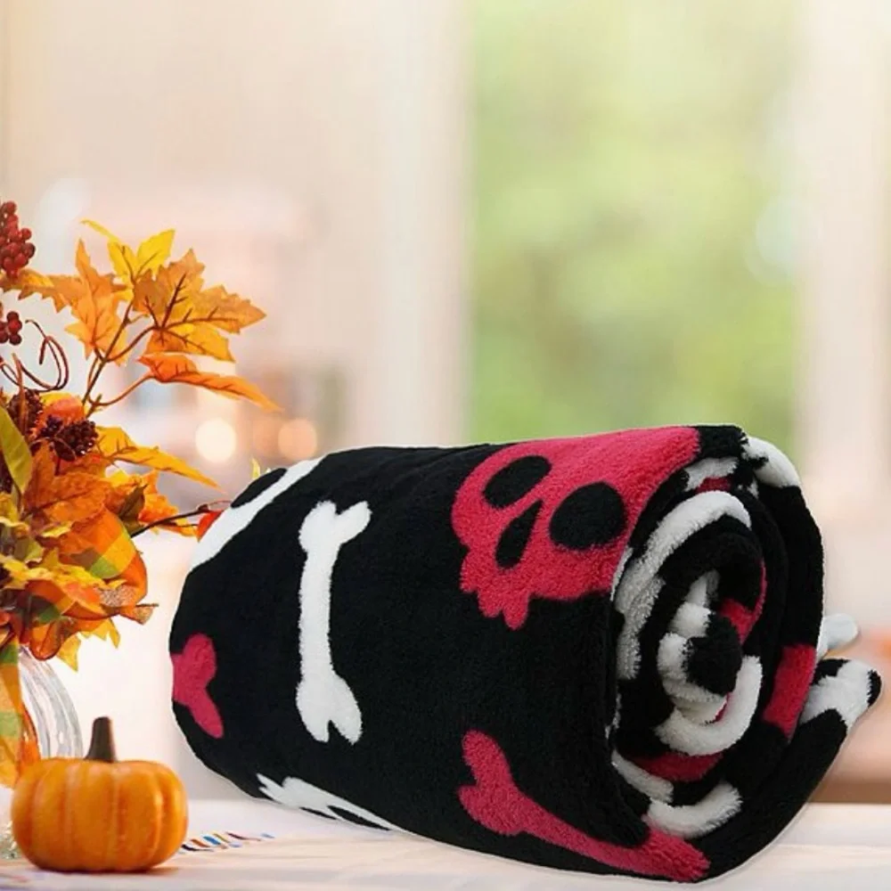 New View Gifts & Accessories Halloween “Skeleton” Print Throw Blanket (NWT)